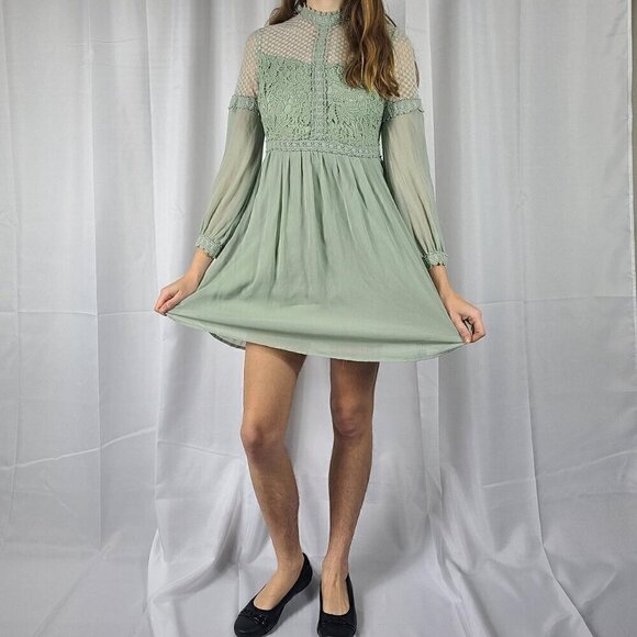 Xhiliration Floral Green Embroidered Boho Lace Long Sleeve Mini Dress - Picture 2 of 4